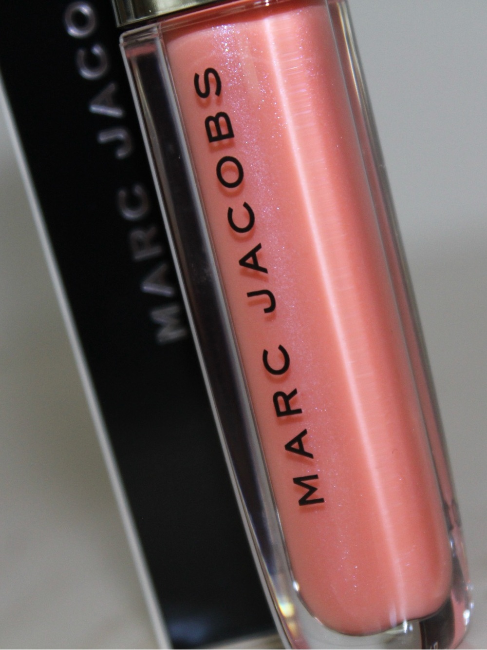 Marc Jacobs Beauty 'French Tickler' Enamored Hi-Shine Gloss Lip Lacquer - Picture 9 of 16